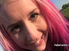 Im Freien den jungen Rotschopf gefickt